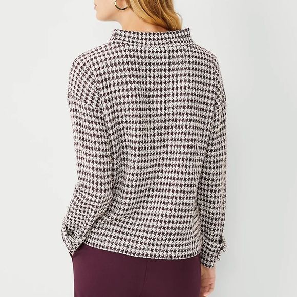 Ann Taylor size XS Maroon White Houndstooth Long Sleeve Button Mock Neck Top - Picture 4 of 4